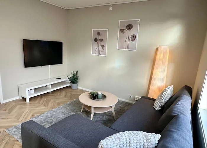 Modern Central Apartment Apt 105